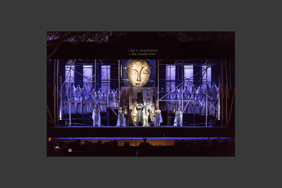 "Aida" (2018)